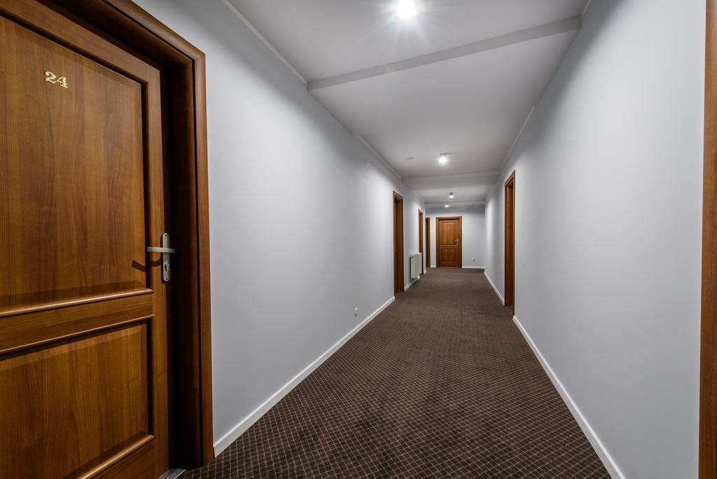 Hotel Nowy Dwor Trzebnica Dış mekan fotoğraf