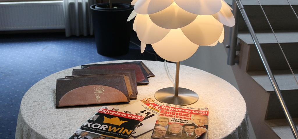 Hotel Nowy Dwor Trzebnica Dış mekan fotoğraf